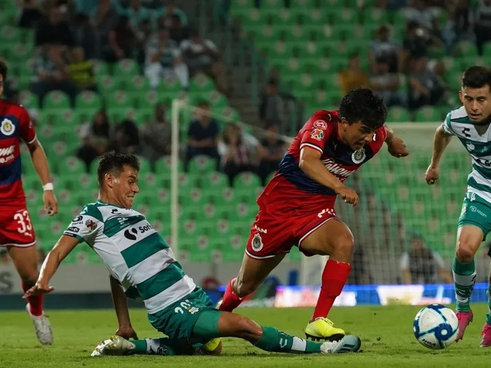 Posiciones: Chivas pese a caer le beneficia llave de Copa MX