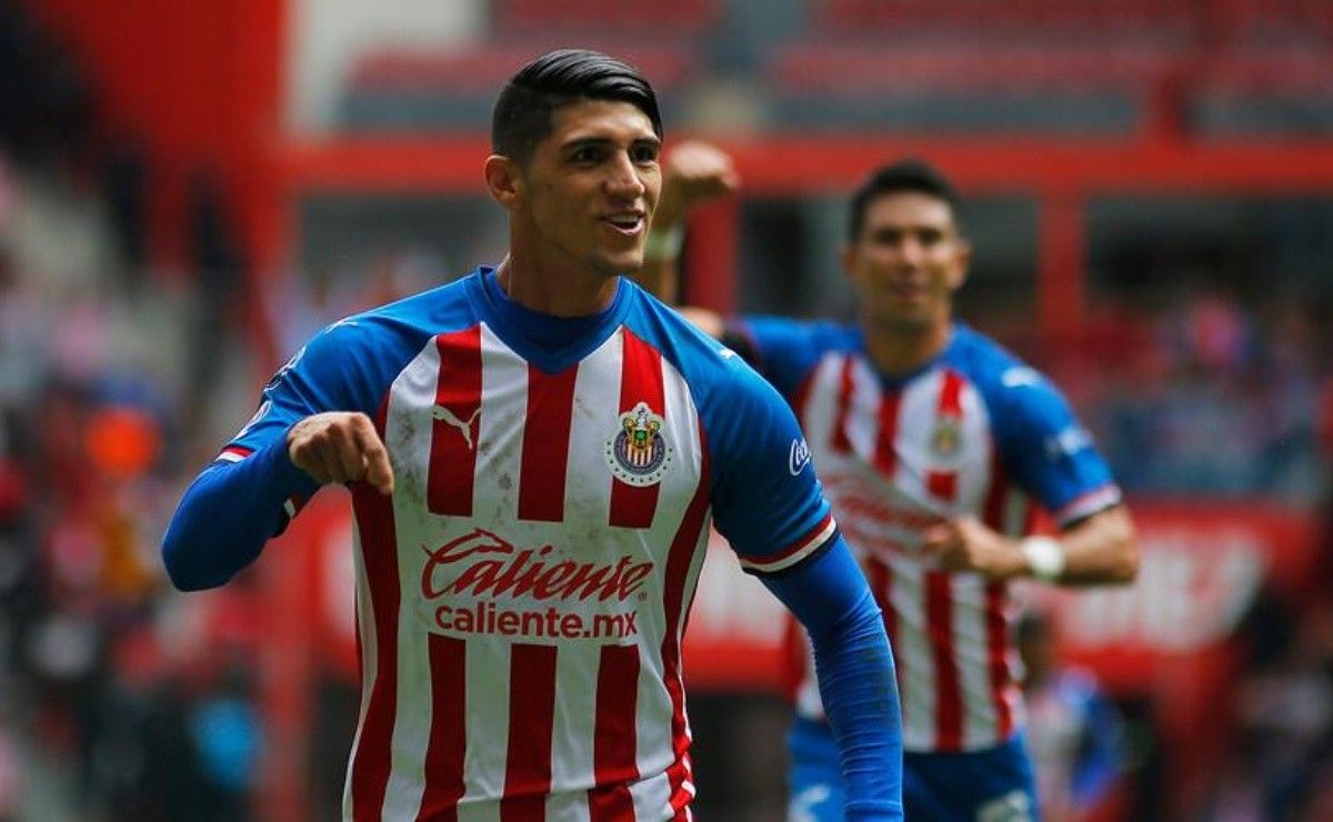 Liga MX destaca el buen presente de Alan Pulido con las Chivas - Rebaño ...