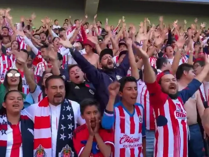 La fiesta rojiblanca se armó en Toluca previo al partido