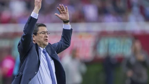 El timonel rojiblanco aseguró que los cinco torneos sin calificar "pesan, molestan y la afición está inconforme"