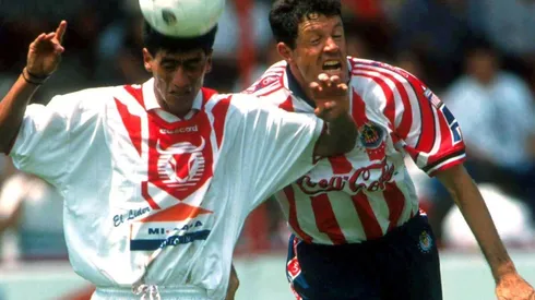 Peláez anotó de cabeza 13 de sus 16 goles como rojiblanco entre 1998 y 2000