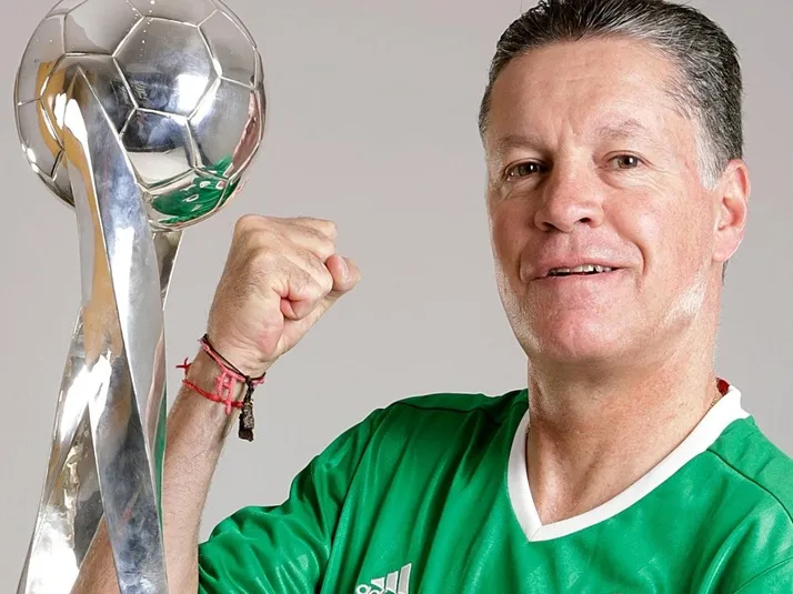 El palmarés dirigencial que trae Peláez a Chivas