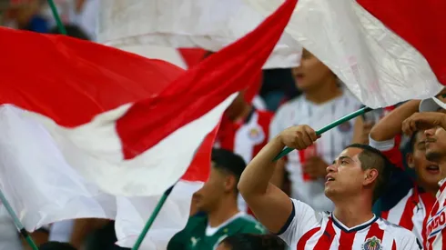 Serenata de la afición de Chivas en Sacramento