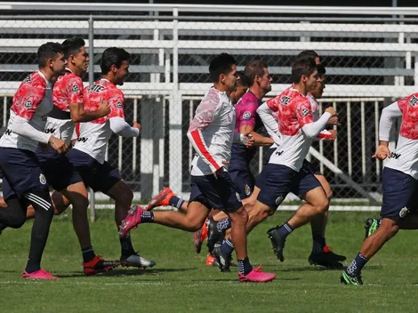 Chivas entrenó y viaja esta noche a California