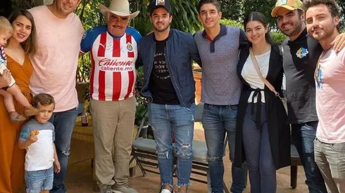 Don "Chente" es un fanático confeso del Rebaño Sagrado y coronaría su afición con una canción