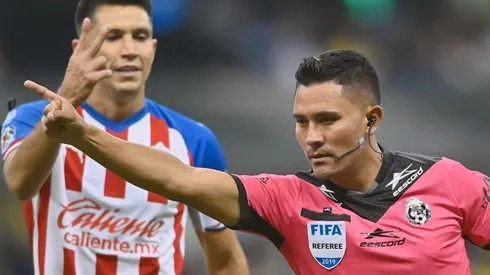 Fernando Guerrero expulsó al juvenil mediocampista del Rebaño