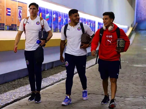 Chivas llega al Estadio Azteca para el Clásico Nacional