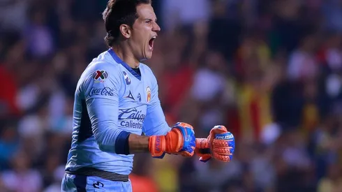 El portero uruguayo Sebastián Sosa fue la figura del partido con seis atajadas para evitar el tanto del empate de Chivas