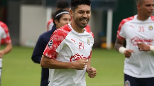 El veterano delantero rojiblanco negó toda posibilidad de confirmar el titular del diario Récord