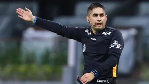 Óscar Mejía será el silbante para Morelia vs Chivas.