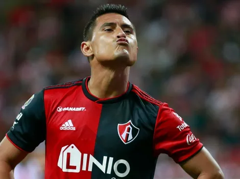 Osvaldo Martínez se deshace en elogios para Oribe Peralta