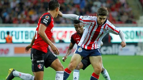 Chivas enfrentando al Atlas en el Clausura 2019.