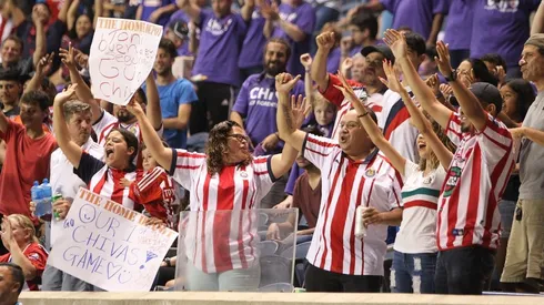 Los aficionados del Rebaño Sagrado plenaron las tribunas principales del Soldier Field