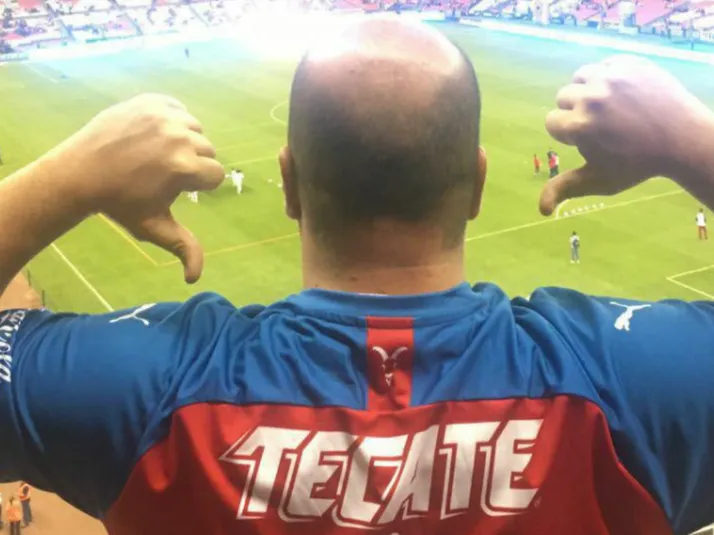 Gobernador de Jalisco acompañó a Chivas en el Estadio Azteca