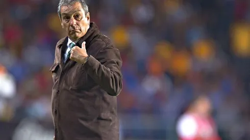 Tomás Boy habría tomado la decisión de cambiar a su portero en la alineación para el sábado