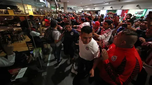 El recibimiento que tuvo el Rebaño Sagrado dejó convencido a todos que la capital es rojiblanca