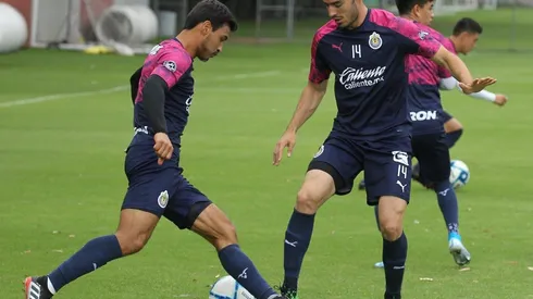 El entrenador del Rebaño Sagrado defendió a sus defensores Antonio Briseño y Oswaldo Alanís