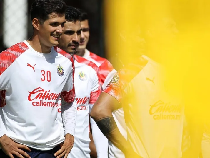 Briseño y Oribe debutan al "Tepa" con corte de cabello