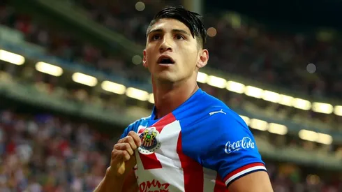 Una buena: Alan Pulido es líder de la tabla de goleo con su doblete
