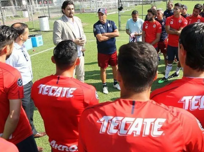 Directiva rechazó ofrecimiento de un ex Chivas