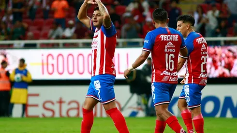 Alexis Vega le cambió la cara a un partido aburrido en solo tres minutos con dos goles y un triunfo infartante