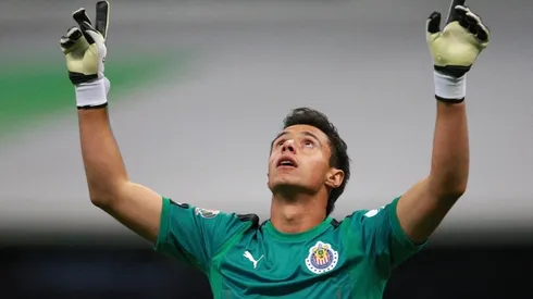 Toño quiere escabullirle al descenso con Chivas