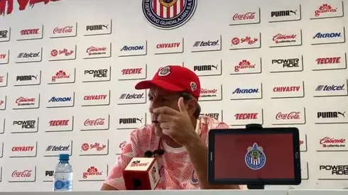 El técnico rojiblanco dejó ver una diferencia con el central tras la derrota en Torreón