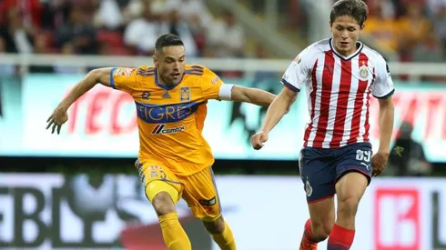 Chivas vs Tigres en el Clausura 2018.
