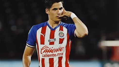 El canterano rojiblanco hizo la especial dedicatoria a su novia tras convertir el penal