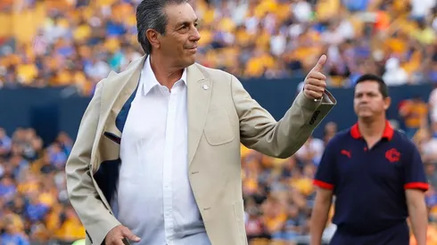 El entrenador rojiblanco aseguró que es inevitable que sea superado por Gignac pero espera que no sea el domingo