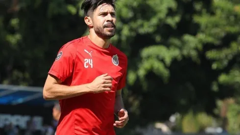 Oribe Peralta recibió el número 24 que tenía Carlos Cisneros y quien ahora tendrá el 5