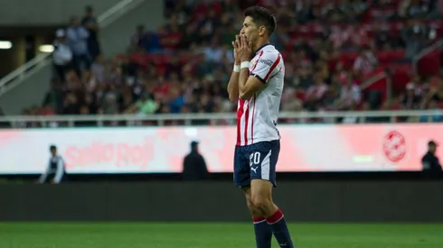Jesús Molina en el partido de Chivas.