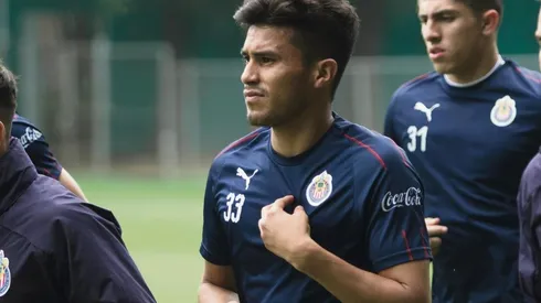 Ulises Dávila continúa entrenando con Chivas