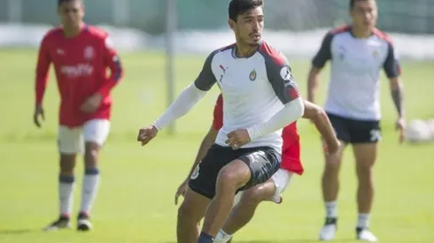 El plantel de Chivas le dio la bienvenida a Alanís