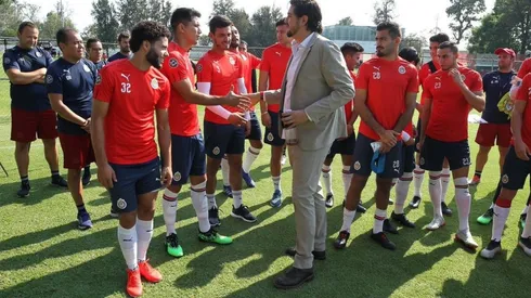 Amaury Vergara aclaró que Higuera ya no tiene relación con Chivas