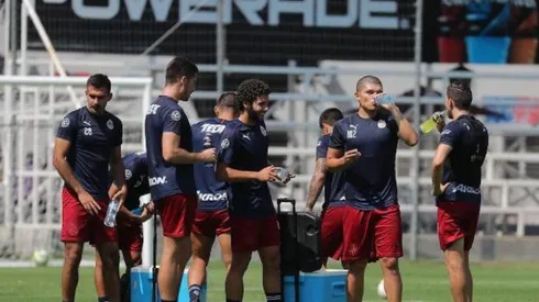 Los atacantes canteranos serían afectados en su desarrollo por la llegada de Peralta