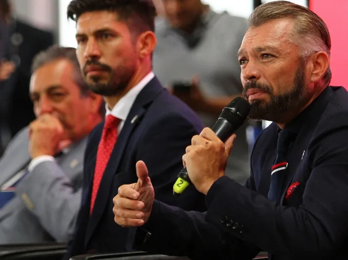 Higuera no aclara si Oribe costó o llegó gratis a Chivas