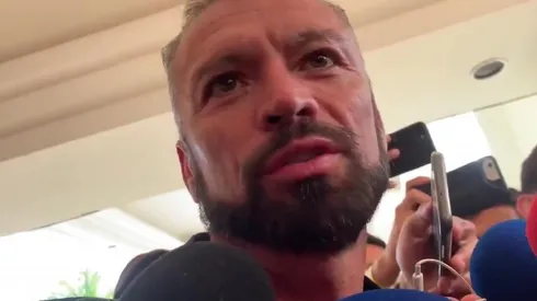 El directivo reconoció que no espera un intercambio por Macías