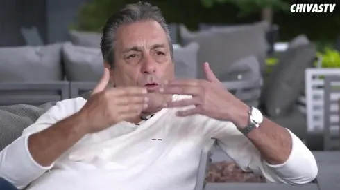 El entrenador rojiblanco ha criticado la traba que imponen otros clubes al negociar con el Rebaño