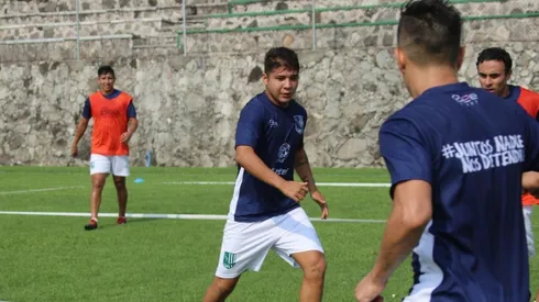 Carlos Ochoa en los entrenamientos de Zacatepec.