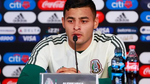 "Es un honor competir contra Raúl Jiménez": Vega