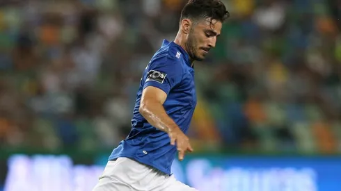 El Pollo tiene más opciones de quedarse en Europa que de volver a México