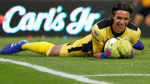 El guardameta negocia con la directiva porque desea regresar a Chivas