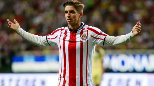 Se queda: Isaác Brizuela es declarado intransferible en Chivas