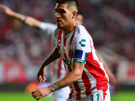 La razón por la que Ventura Alvarado no puede jugar en Chivas