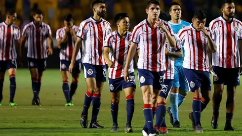 Chivas lo pasa mal dentro y fuera de la cancha