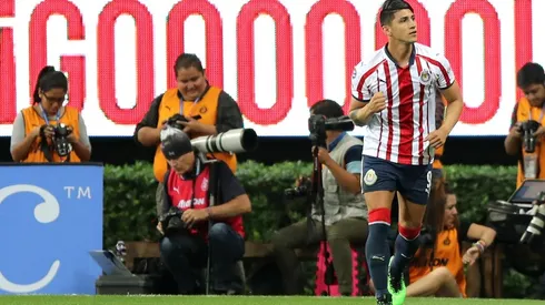 Alan Pulido le dio la victoria a Chivas de Guadalajara.