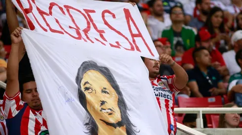 Los fans pidieron la vuelta de Almeyda.