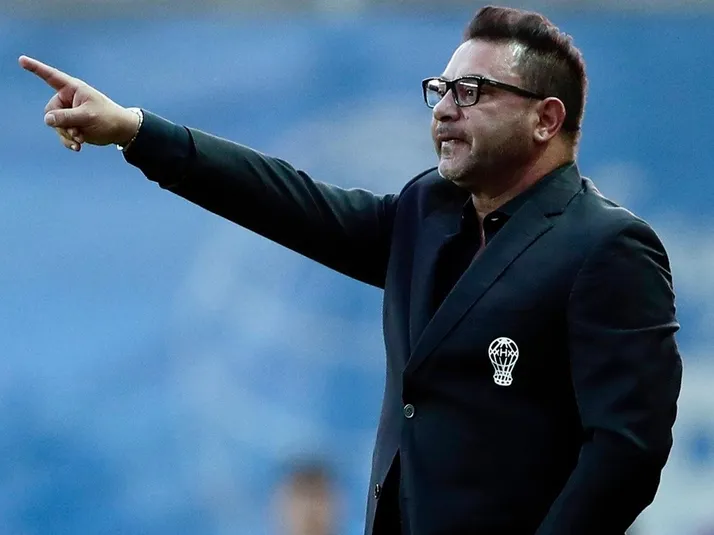 ¿Rumbo a Guadalajara? Mohamed renunció en Huracán