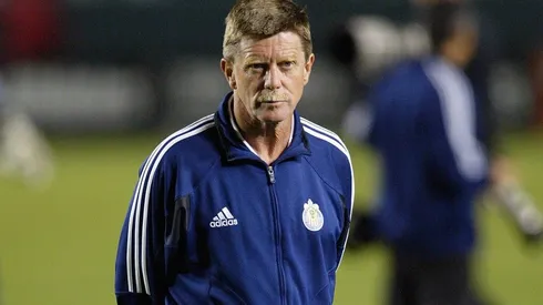 Hans Westerhof como técnico de Chivas.